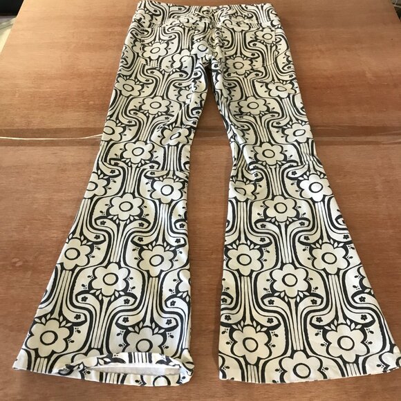 We the Free Penny Pull On Flare Jeans Women 29 Black Floral Mid Rise Pocket Boho - Picture 2 of 15